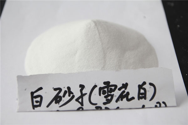雪花白